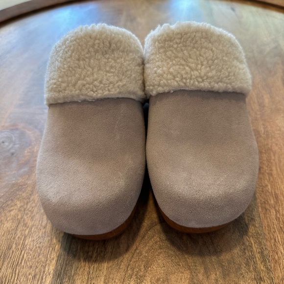 NWT** White mountain leather clog grey suede - Picture 2 of 6